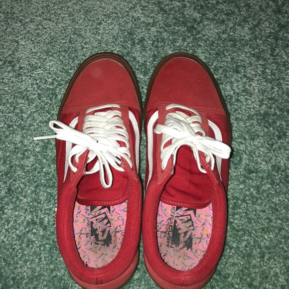 red vans gum bottom